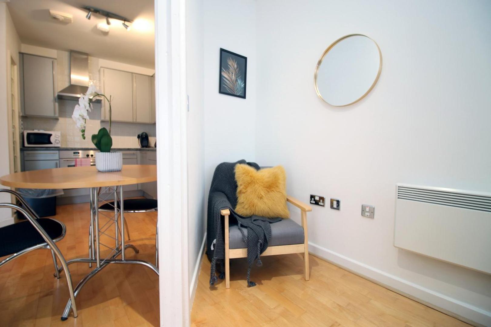 Centrally Located Spacious 2Br | Cohost Partners كارديف المظهر الخارجي الصورة