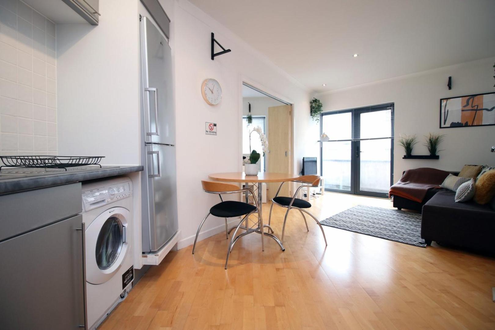 Centrally Located Spacious 2Br | Cohost Partners كارديف المظهر الخارجي الصورة