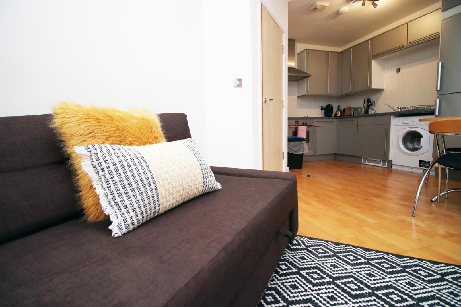 Centrally Located Spacious 2Br | Cohost Partners كارديف المظهر الخارجي الصورة