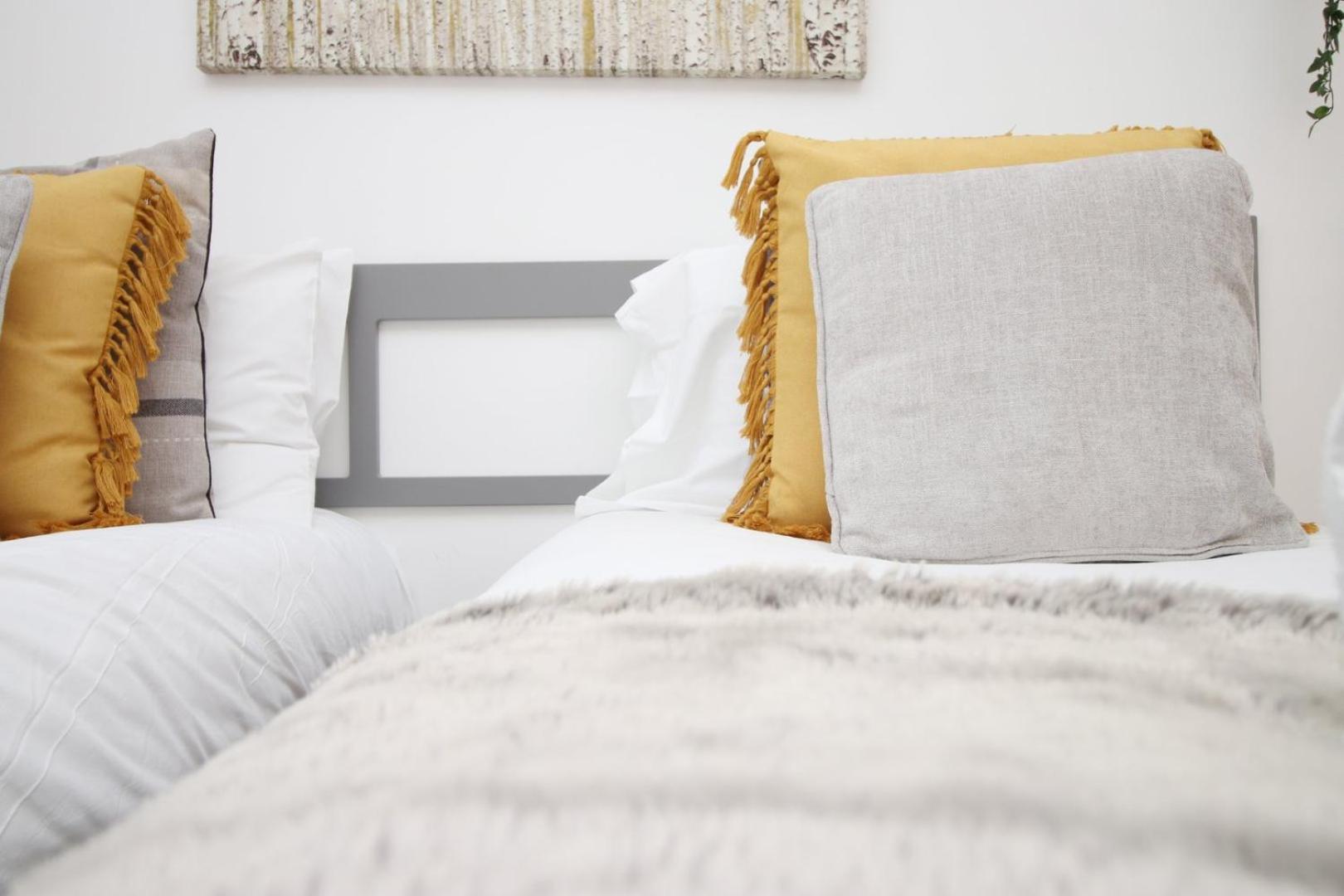 Centrally Located Spacious 2Br | Cohost Partners كارديف المظهر الخارجي الصورة