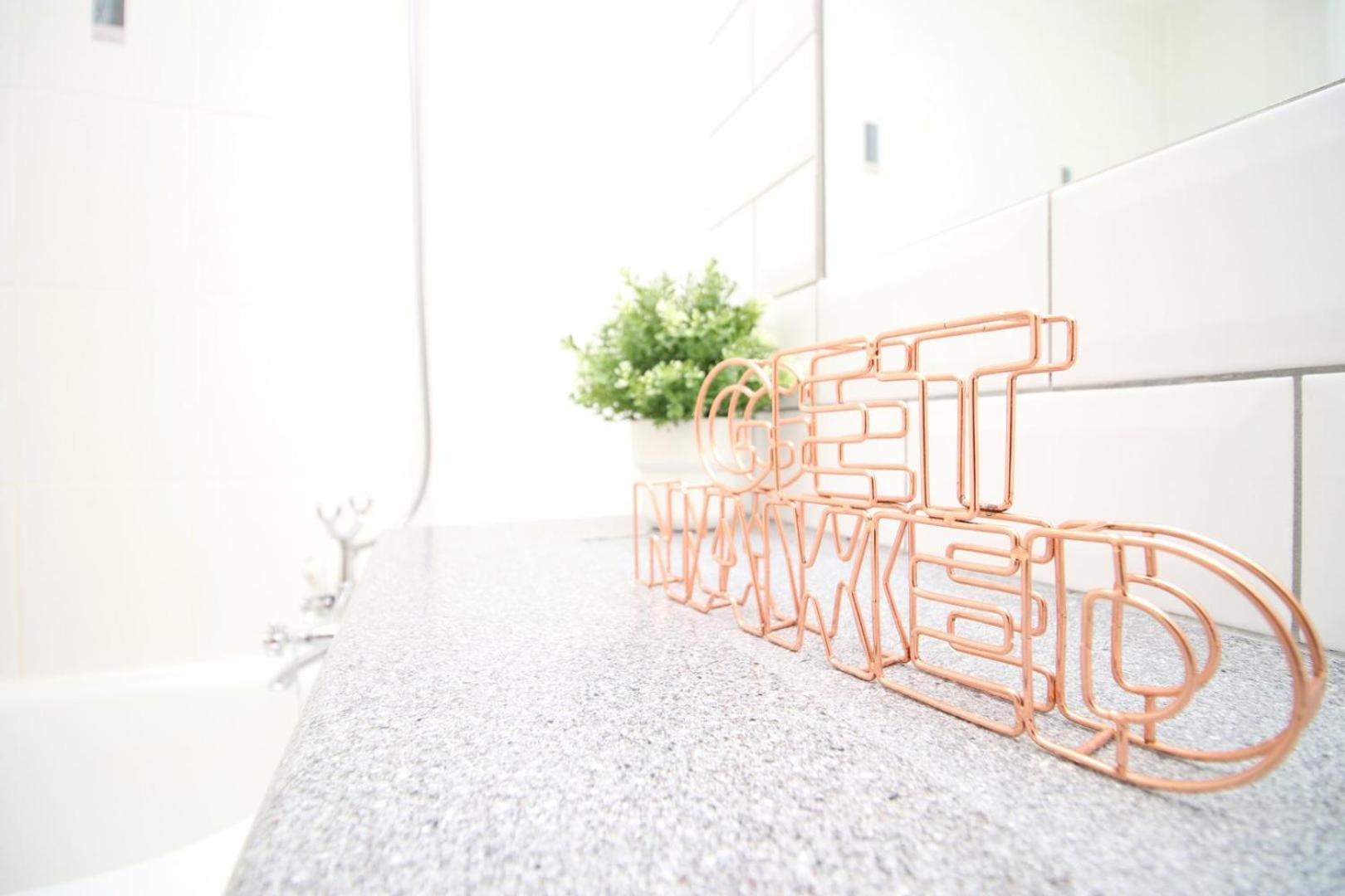 Centrally Located Spacious 2Br | Cohost Partners كارديف المظهر الخارجي الصورة