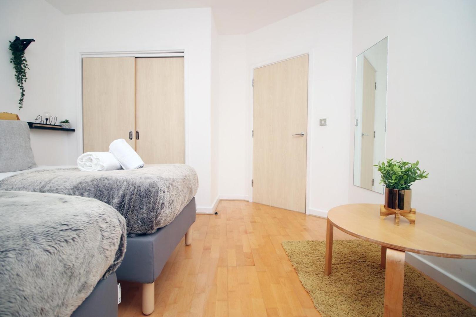Centrally Located Spacious 2Br | Cohost Partners كارديف المظهر الخارجي الصورة